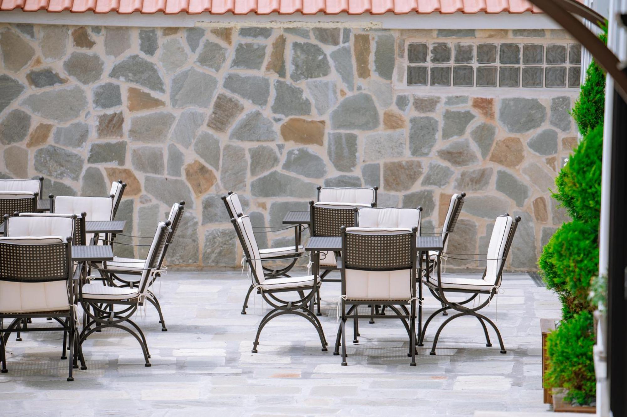 Νysa Hotel Mousthéni Exterior foto